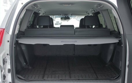 Toyota Land Cruiser Prado 150 рестайлинг 2, 2012 год, 3 050 000 рублей, 21 фотография