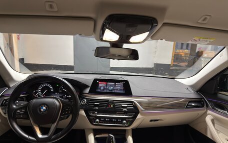 BMW 5 серия, 2019 год, 3 550 000 рублей, 28 фотография