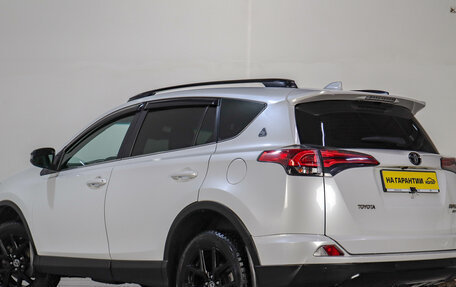 Toyota RAV4, 2018 год, 2 719 000 рублей, 5 фотография