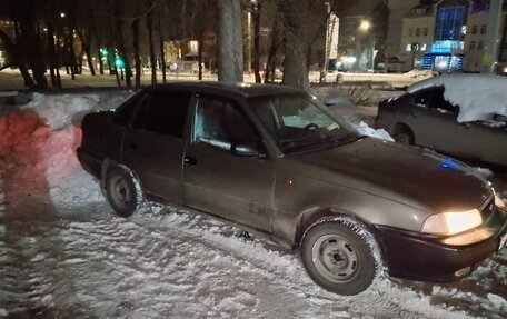 Daewoo Nexia I рестайлинг, 2000 год, 97 000 рублей, 3 фотография