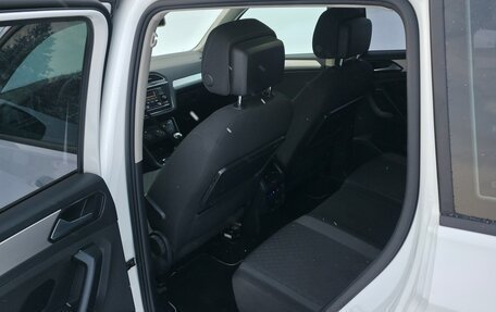 Volkswagen Tiguan II, 2018 год, 2 050 000 рублей, 10 фотография