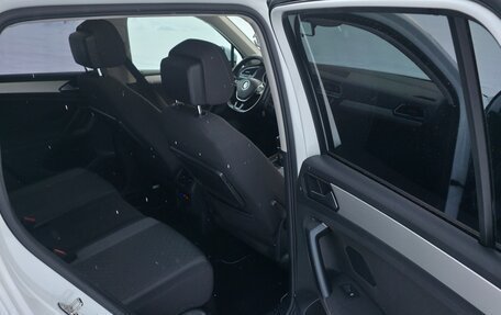 Volkswagen Tiguan II, 2018 год, 2 050 000 рублей, 8 фотография