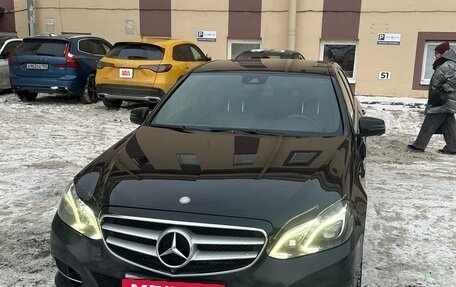 Mercedes-Benz E-Класс, 2013 год, 2 400 000 рублей, 11 фотография