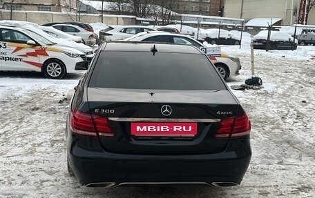 Mercedes-Benz E-Класс, 2013 год, 2 400 000 рублей, 13 фотография