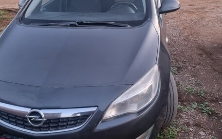 Opel Astra J, 2011 год, 580 000 рублей, 3 фотография