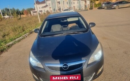 Opel Astra J, 2011 год, 580 000 рублей, 10 фотография
