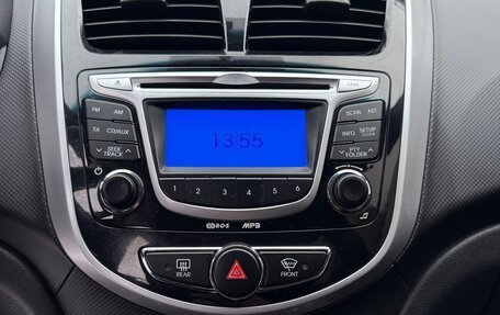 Hyundai Solaris II рестайлинг, 2011 год, 800 000 рублей, 14 фотография