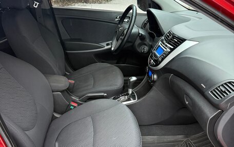 Hyundai Solaris II рестайлинг, 2011 год, 800 000 рублей, 20 фотография