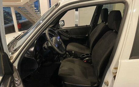 Chevrolet Niva I рестайлинг, 2015 год, 686 000 рублей, 8 фотография