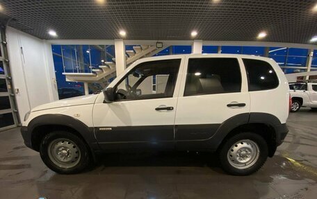 Chevrolet Niva I рестайлинг, 2015 год, 686 000 рублей, 31 фотография