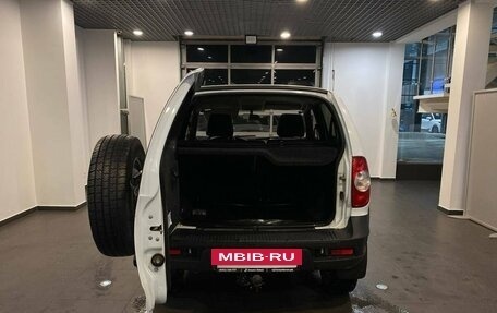 Chevrolet Niva I рестайлинг, 2015 год, 686 000 рублей, 28 фотография