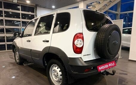 Chevrolet Niva I рестайлинг, 2015 год, 686 000 рублей, 30 фотография