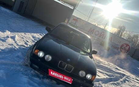 BMW 5 серия, 1988 год, 399 999 рублей, 1 фотография