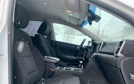 KIA Sportage IV рестайлинг, 2018 год, 2 169 000 рублей, 8 фотография