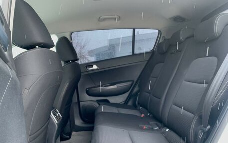 KIA Sportage IV рестайлинг, 2018 год, 2 169 000 рублей, 9 фотография