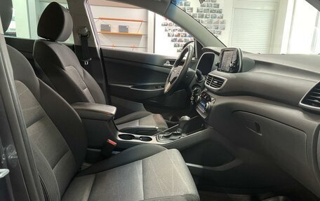 Hyundai Tucson III, 2019 год, 2 100 000 рублей, 10 фотография