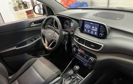 Hyundai Tucson III, 2019 год, 2 100 000 рублей, 12 фотография