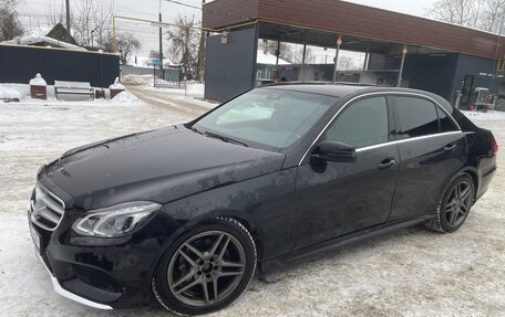 Mercedes-Benz E-Класс, 2015 год, 1 490 000 рублей, 2 фотография