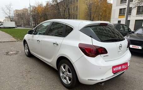 Opel Astra J, 2013 год, 860 000 рублей, 9 фотография