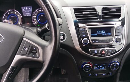 Hyundai Solaris II рестайлинг, 2016 год, 1 400 000 рублей, 6 фотография