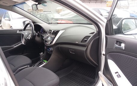 Hyundai Solaris II рестайлинг, 2016 год, 1 400 000 рублей, 11 фотография