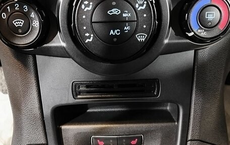 Ford Fiesta, 2016 год, 975 000 рублей, 17 фотография