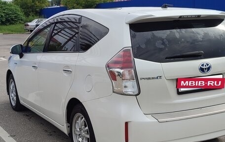Toyota Prius Alpha I (ZVW40/41), 2017 год, 1 630 000 рублей, 2 фотография