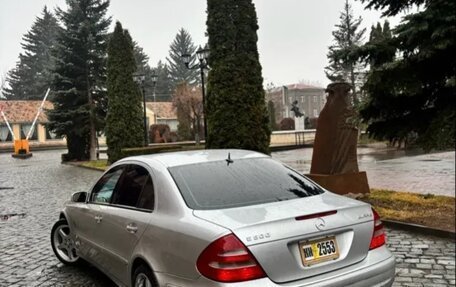 Mercedes-Benz E-Класс, 2003 год, 1 100 000 рублей, 3 фотография