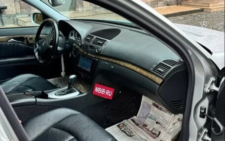 Mercedes-Benz E-Класс, 2003 год, 1 100 000 рублей, 6 фотография