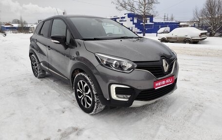 Renault Kaptur I рестайлинг, 2017 год, 1 450 000 рублей, 1 фотография