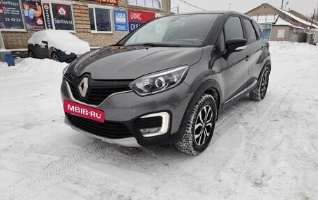 Renault Kaptur I рестайлинг, 2017 год, 1 450 000 рублей, 2 фотография