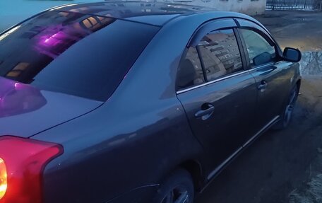 Toyota Avensis III рестайлинг, 2006 год, 520 000 рублей, 1 фотография