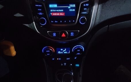 Hyundai Solaris II рестайлинг, 2014 год, 950 000 рублей, 15 фотография