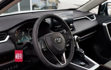 Toyota RAV4, 2025 год, 4 650 000 рублей, 18 фотография