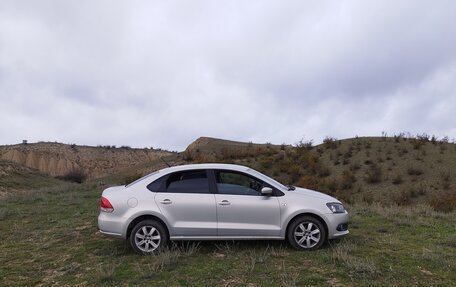 Volkswagen Polo VI (EU Market), 2013 год, 745 000 рублей, 2 фотография