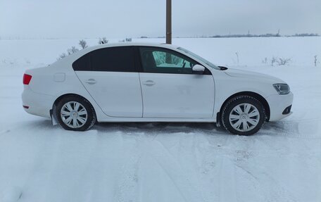 Volkswagen Jetta VI, 2011 год, 1 020 000 рублей, 3 фотография