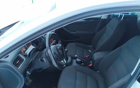 Volkswagen Jetta VI, 2011 год, 1 020 000 рублей, 13 фотография