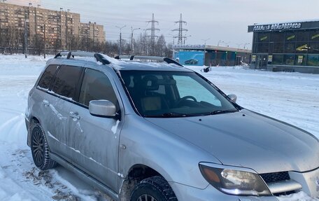Mitsubishi Outlander III рестайлинг 3, 2004 год, 400 000 рублей, 5 фотография