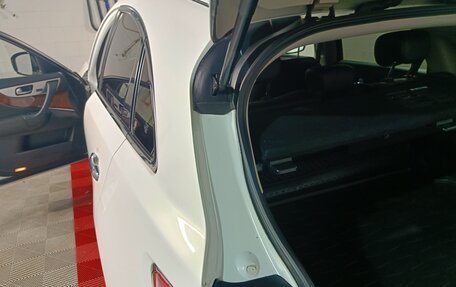 Infiniti FX II, 2010 год, 1 620 000 рублей, 13 фотография