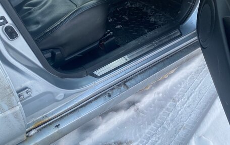 Mitsubishi Outlander III рестайлинг 3, 2004 год, 400 000 рублей, 8 фотография