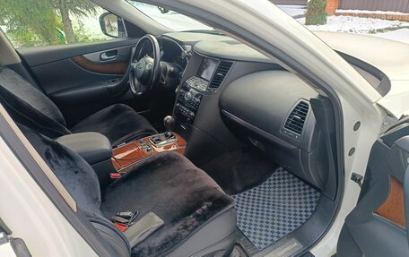 Infiniti FX II, 2010 год, 1 620 000 рублей, 18 фотография