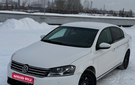 Volkswagen Passat B7, 2013 год, 990 000 рублей, 1 фотография