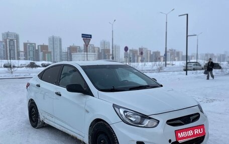 Hyundai Solaris II рестайлинг, 2011 год, 360 000 рублей, 1 фотография