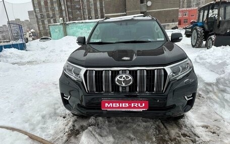 Toyota Land Cruiser Prado 150 рестайлинг 2, 2017 год, 5 400 000 рублей, 1 фотография
