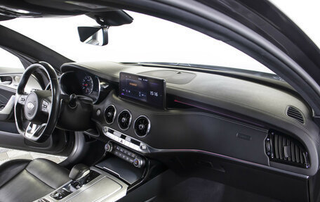 KIA Stinger I, 2021 год, 3 295 000 рублей, 9 фотография