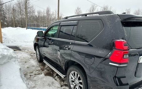 Toyota Land Cruiser Prado 150 рестайлинг 2, 2017 год, 5 400 000 рублей, 5 фотография