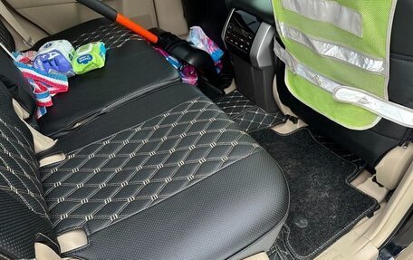 Toyota Land Cruiser Prado 150 рестайлинг 2, 2017 год, 5 400 000 рублей, 9 фотография