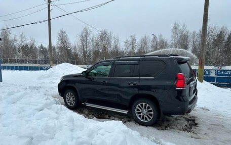 Toyota Land Cruiser Prado 150 рестайлинг 2, 2017 год, 5 400 000 рублей, 6 фотография