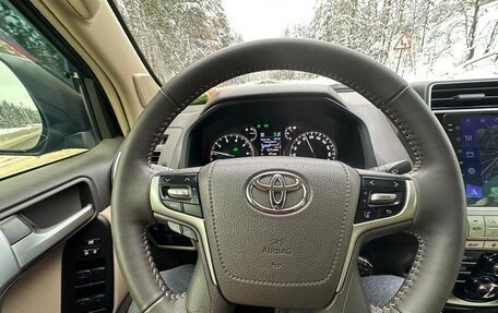 Toyota Land Cruiser Prado 150 рестайлинг 2, 2017 год, 5 400 000 рублей, 12 фотография