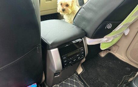 Toyota Land Cruiser Prado 150 рестайлинг 2, 2017 год, 5 400 000 рублей, 20 фотография